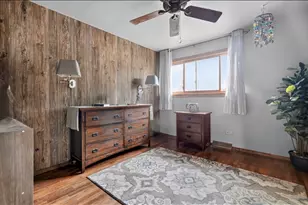 8740 W 99th St, Palos Hills, IL 60465 - Photo 9