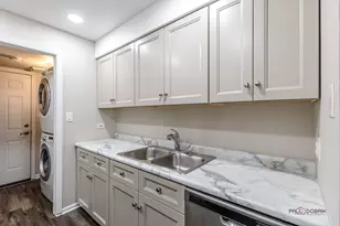 317 Grissom Ct, Hoffman Estates, IL 60169 - Photo 11