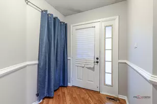 317 Grissom Ct, Hoffman Estates, IL 60169 - Photo 3