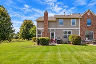 1121 Loganbury Ct, Elgin, IL 60120 - Photo 5