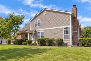 1121 Loganbury Ct, Elgin, IL 60120 - Photo 3