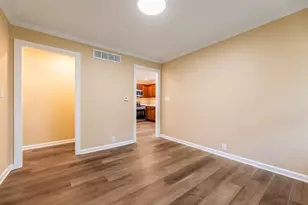 1135 E Galena Blvd, Aurora, IL 60505 - Photo 3