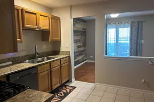 327 E Tall Oaks Ln, Itasca, IL 60143 - Photo 7