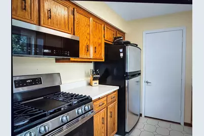 238 E Briarcliff Road, Bolingbrook, IL 60440 - Photo 3