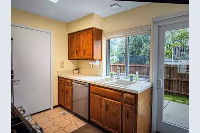 238 E Briarcliff Road, Bolingbrook, IL 60440 - Photo 5