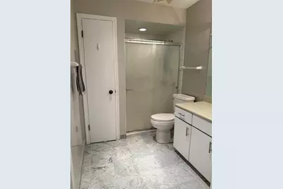 350 E Dundee Road #301, Buffalo Grove, IL 60089 - Photo 11