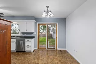 509 N 6th St, Chatsworth, IL 60921 - Photo 13