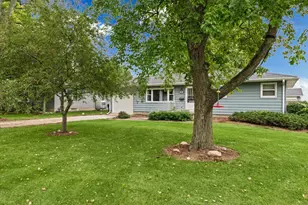 509 N 6th St, Chatsworth, IL 60921 - Photo 5