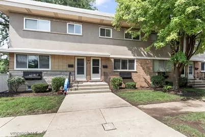 606 S Milwaukee Avenue #B, Libertyville, IL 60048 - Photo 1