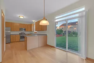 1814 Springside Dr, Plainfield, IL 60586 - Photo 9