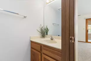 1941 S Valley Rd, Lombard, IL 60148 - Photo 15