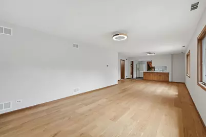 834 S Wolf Road, Des Plaines, IL 60016 - Photo 11