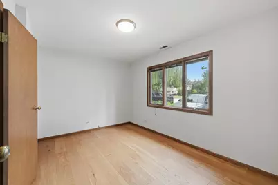 834 S Wolf Road, Des Plaines, IL 60016 - Photo 13