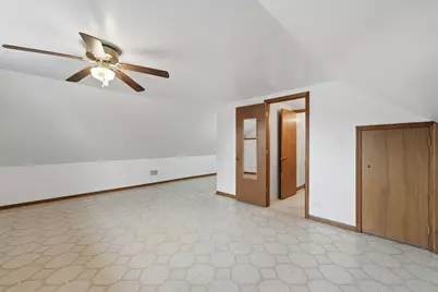 834 S Wolf Road, Des Plaines, IL 60016 - Photo 27