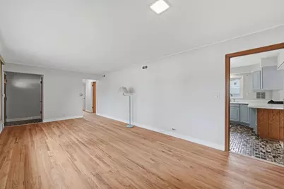 834 S Wolf Road, Des Plaines, IL 60016 - Photo 5