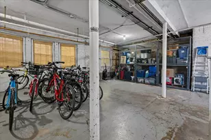 1304 W Carmen Ave, Chicago, IL 60640 - Photo 17