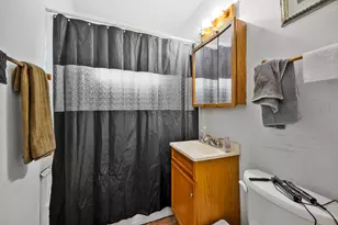17223 Burnham Ave, Lansing, IL 60438 - Photo 13