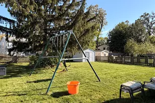 37 Washington Ave, Streamwood, IL 60107 - Photo 3