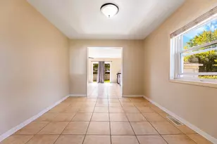 6439 W 81st Pl, Burbank, IL 60459 - Photo 5