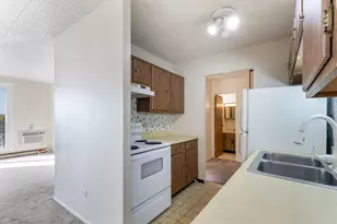 9098 W Terrace Dr, Niles, IL 60714 - Photo 13