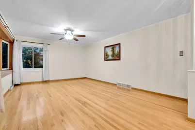 7348 Davis Street, Morton Grove, IL 60053 - Photo 7
