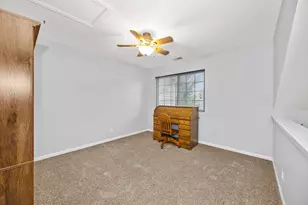 1729 Waterford Rd, North Aurora, IL 60542 - Photo 17