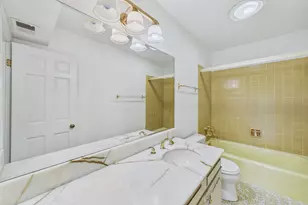 3900 Dundee Rd, Northbrook, IL 60062 - Photo 17