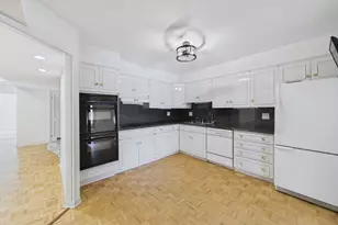 3900 Dundee Rd, Northbrook, IL 60062 - Photo 11