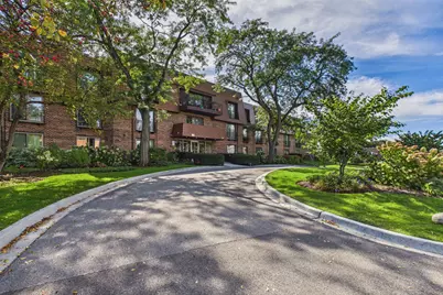 3900 Dundee Road #305, Northbrook, IL 60062 - Photo 1