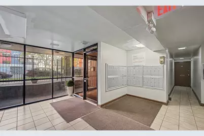 5100 N Sheridan Road #404, Chicago, IL 60640 - Photo 9
