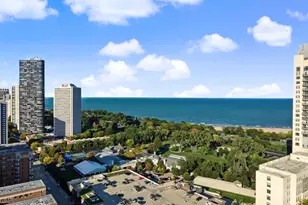 5100 N Sheridan Rd, Chicago, IL 60640 - Photo 13