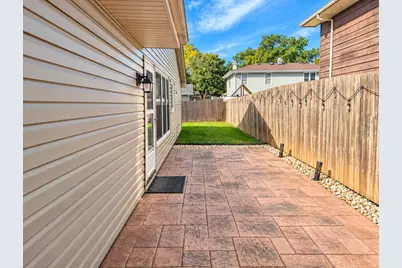 129 Newport Drive, Bolingbrook, IL 60440 - Photo 5