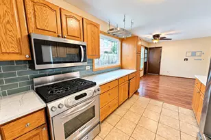 129 Newport Dr, Bolingbrook, IL 60440 - Photo 19
