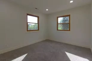 829 E Evergreen St, Wheaton, IL 60187 - Photo 27