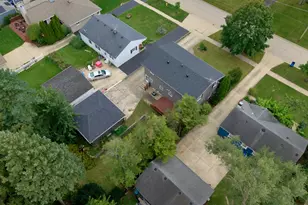 829 E Evergreen St, Wheaton, IL 60187 - Photo 11