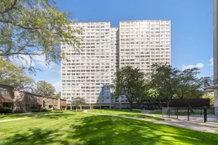 4800 S Lake Park Ave, Chicago, IL 60615 - Photo 11