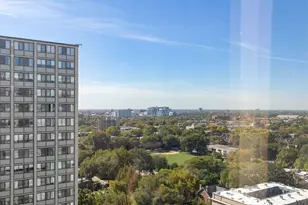 4800 S Lake Park Ave, Chicago, IL 60615 - Photo 17