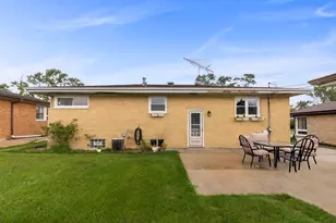 70 E Craig Dr, Chicago Heights, IL 60411 - Photo 15