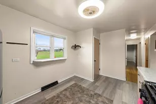 70 E Craig Dr, Chicago Heights, IL 60411 - Photo 9