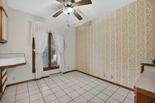 216 E McConaughy Ave, Rochelle, IL 61068 - Photo 23