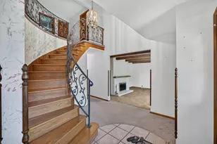 216 E McConaughy Ave, Rochelle, IL 61068 - Photo 7