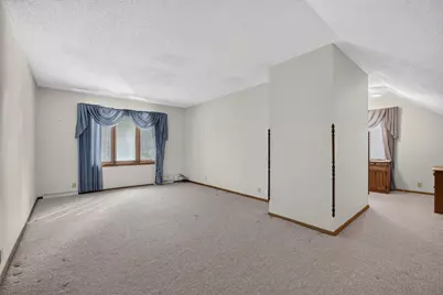 216 E McConaughy Avenue, Rochelle, IL 61068 - Photo 33
