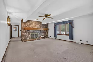 216 E McConaughy Ave, Rochelle, IL 61068 - Photo 13