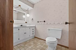 216 E McConaughy Ave, Rochelle, IL 61068 - Photo 29