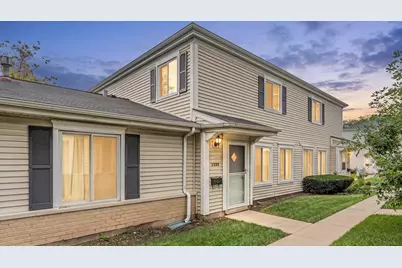 1353 Cove Drive #207B, Prospect Heights, IL 60070 - Photo 1