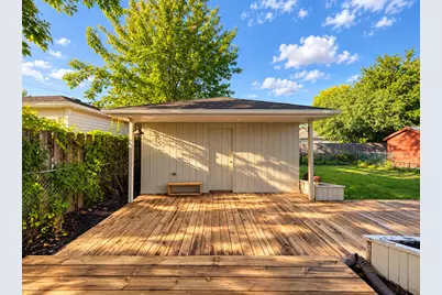 3814 W Sherwin Avenue, Lincolnwood, IL 60712 - Photo 3