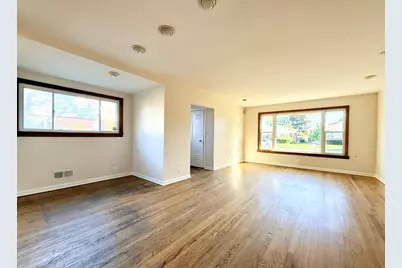 3814 W Sherwin Avenue, Lincolnwood, IL 60712 - Photo 11