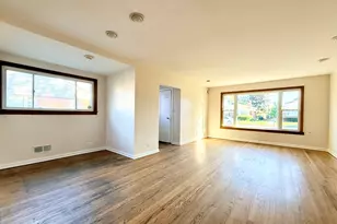 3814 W Sherwin Ave, Lincolnwood, IL 60712 - Photo 11