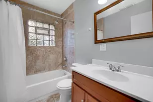 15041 Riverside Dr, South Holland, IL 60473 - Photo 19