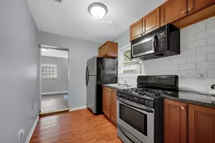 15041 Riverside Dr, South Holland, IL 60473 - Photo 9